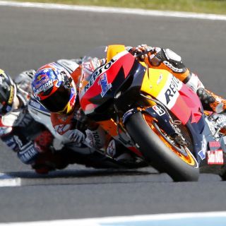 Lorenzo y Márquez, campeones de MotoGP y Moto2
