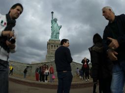 El huracán Sandy ya está produciendo en el Atlántico, como todo el noreste de EU, nublados y algunas precipitaciones. REUTERS  /