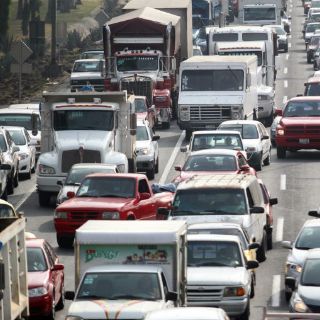 Falta de rutas alternas, causa del colapso en Periférico Sur