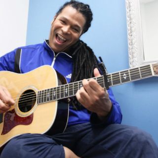 Amaury Gutiérrez celebra por partida doble