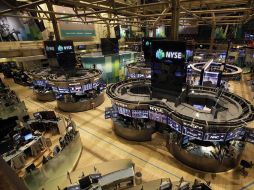 Las instalaciones de la Bolsa de Nueva York lucen vacías. AP  /