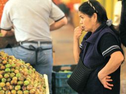 El alza se debió a los altos precios de alimentos y de energía. ARCHIVO  /