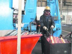 Expectativas.- Los vaivenes del comercio exterior afectaron los pronósticos. ARCHIVO  /