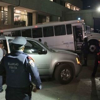 Tras operativos en hangares, PGR cesa a 89 elementos e indaga a 120