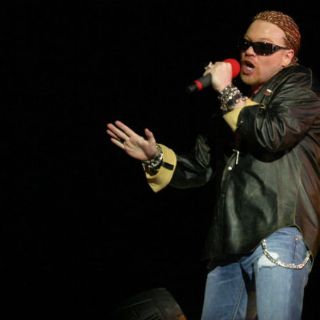 Axl Rose hace declaraciones en contra de sus compañeros