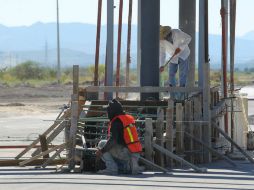 El sector de la construcción ha sido el que más ha resentido la creación de nuevas plazas. ARCHIVO  /