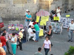 Movimiento Ciudadano señaló directamente a ediles del PRI de participar en una red de corrupción que controla a los ambulantes. ARCHIVO  /