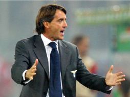 El exfutbolista tenía sobre la mesa un contrato por cinco temporadas que le hubiera reportado ocho millones de euros al año. ARCHIVO  /