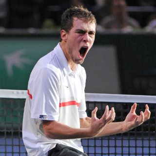 Janowicz sorprende al pasar a finales en París