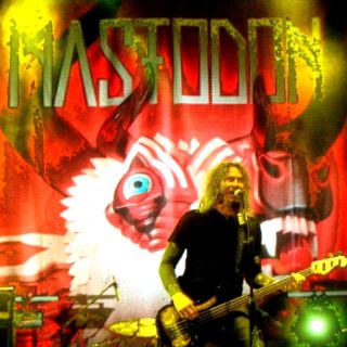 Deleita Mastodon en el Maquinaria