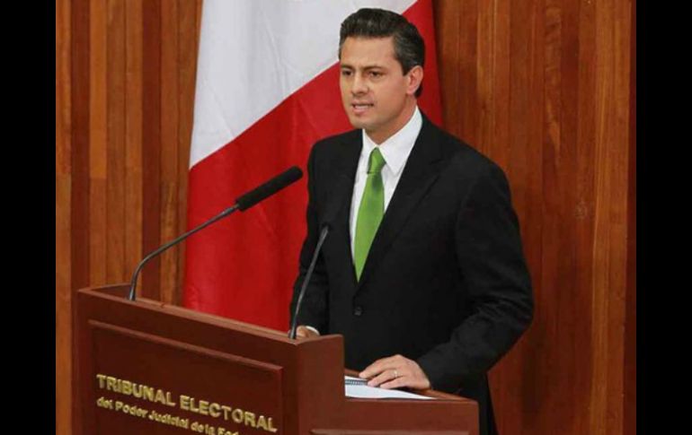 El político mexiquense refrendó también que los programas como Oportunidades y el Seguro Popular. ARCHIVO  /