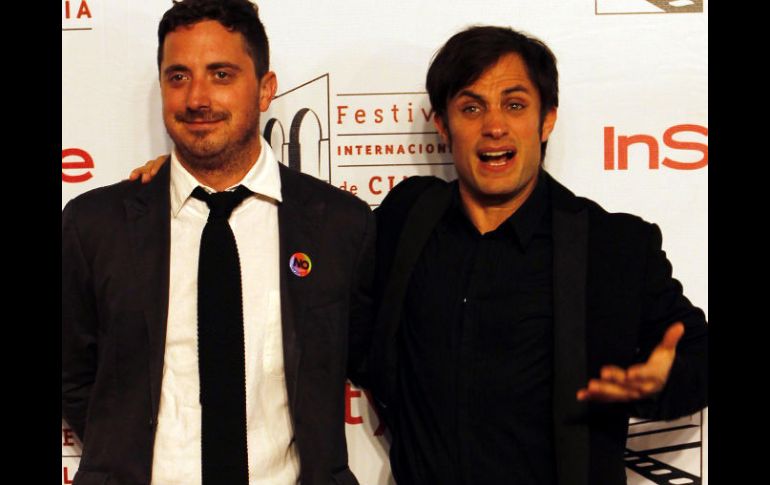 Gael García Bernal acaparó la atención en la Alfombra Roja.  /