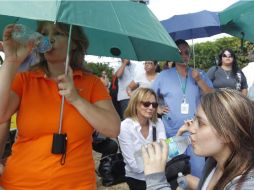 Votantes esperan para emitir su voto en Doral, Florida. REUTERS  /