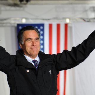 Observan a Romney más cercano a Canadá que Obama