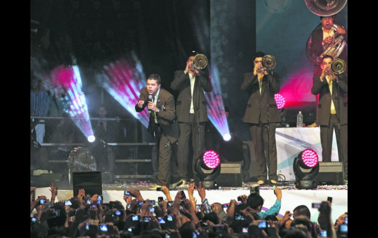 Cómplices. Los asistentes corearon cada una de las canciones interpretadas por La Arrolladora.  /