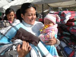 La primera etapa de colecta terminará el 23 de noviembre pero en las instalaciones del DIF continuará la recepción de cobijas. ARCHIVO  /