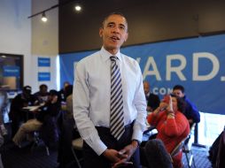 Barack Obama agradece a quienes trabajaron en sus casas de campaña. AFP  /