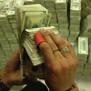 Santander México coloca bono a 10 años por mil MDD