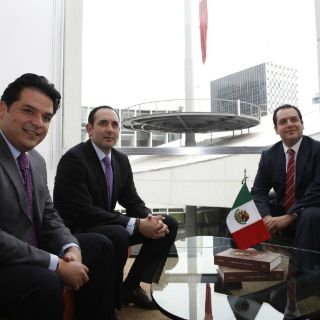 Avalan entregar medalla Belisario Domínguez a Ernesto de la Peña