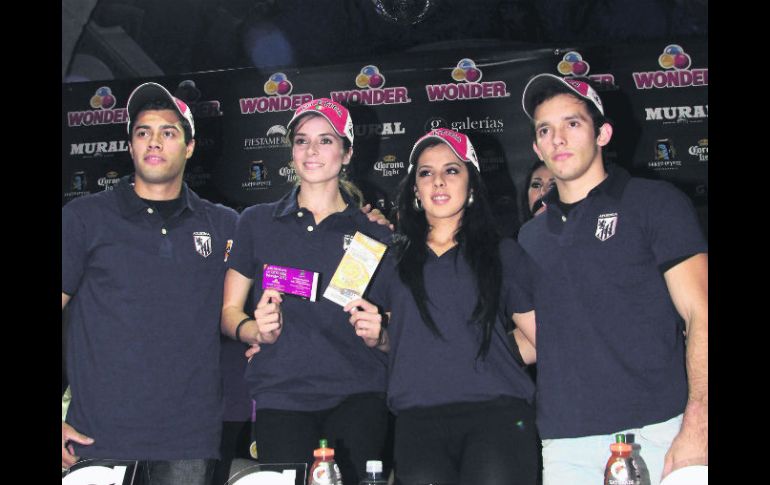 De lujo. Luis Sosa, Cynthia Valdez, Samantha Zamudio y Javier Cervantes. MEXSPORT  /