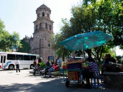A los vendedores ambulantes que han aceptado la reubicación podrán laborar en los días restantes del 2012.  /
