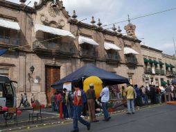 Normalistas se plantaron hoy afuera de Palacio de Gobierno. NTX  /