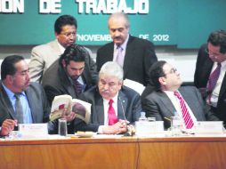 Hasta el último. La Comisión del Trabajo continuaba sesionando anoche. NTX  /