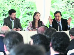 Alcalde de palermo.  Leoluca Orlando (a la derecha) dictó ayer una conferencia en el Club de Industriales.  /