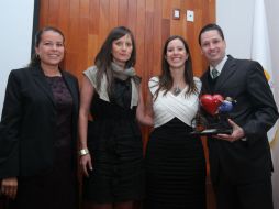 El galardón fue recibido por David Solórzano Álvarez del Castillo(der), coordinador de Circulación de la empresa.  /