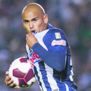Suazo, en listas buena y mala