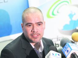 Fausto Estrella,coordinador de la Ciberpolicía estatal,recomienda usar lo menos posible redes gratuitas para operaciones bancarias.  /
