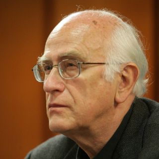 Bartra es nuevo miembro de Academia Mexicana de la Lengua