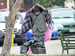 Con la guardia en alto. Los fríos se adelantaron y cualquier recurso para protegerse es válido.  /