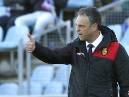 El entrenador del Mallorca dice que no tiene previsto ordenar un marcaje individual a Lionel Messi. ARCHIVO  /