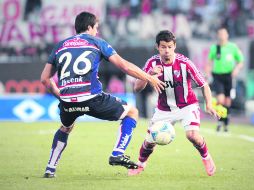 Figura charrúa. Rodrigo Mora anotó los dos goles del triunfo de River, tras recibir pases de su compatriota Carlos Sánchez. EFE  /