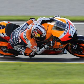 Pedrosa logra la última victoria de la temporada