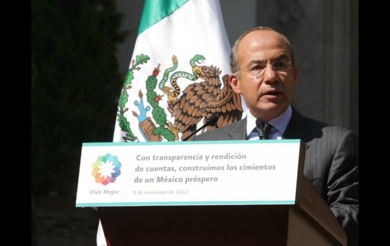 El Mandatario escribió en su cuenta de Twitter que Blake Mora fue un gran mexicano. ARCHIVO  /