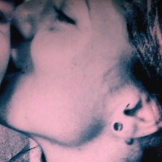 Bárbara Mori se agrega nuevo tatuaje cerca del corazón