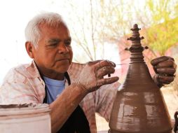 Únicamente se deben vender artesanías en el tianguis artesanal en la cabecera de Tonalá. ARCHIVO  /