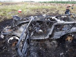 Un presunto delincuente abatido y un vehículo particular incendiado fue el saldo preliminar del enfrentamiento. ARCHIVO  /