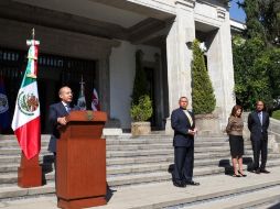Felipe Calderón acompañado de Porfirio Lobo, Laura Chinchilla y Dean Barrow. XINHUA  /