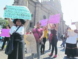 El Frente de Resistencia de Comerciantes del Estado se manifestó cerrando el cruce de las avenidas 16 de Septiembre e Hidalgo.  /