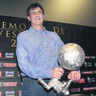 Andrés Guardado es de cristal: Mario Alberto Kempes