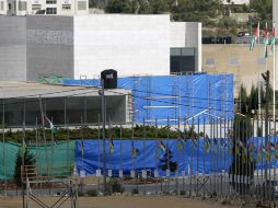 Plásticos cubren el mausoleo de Arafat mientras se realiza la excavación. REUTERS  /