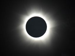 El eclipse total de Sol alcanzó su plenitud alrededor de las 6:39 hora local. AFP  /
