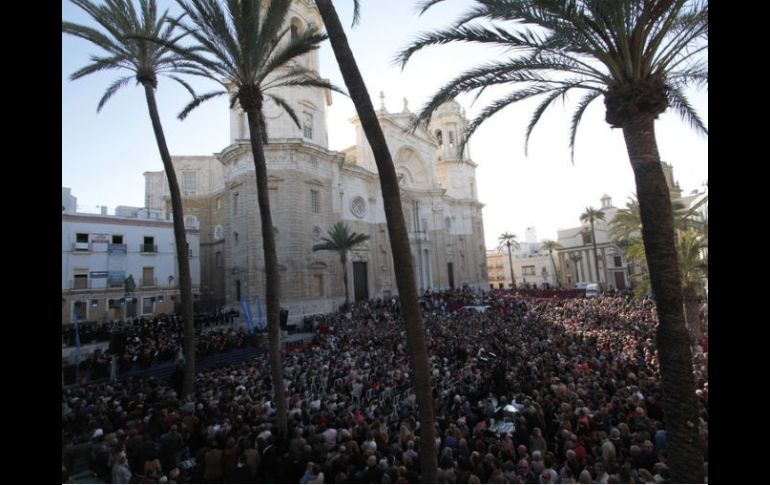 Una de las recomendaciones es; Los sustantivos que designan los cargos o empleos se escriben en español con inicial minúscula. ARCHIVO  /