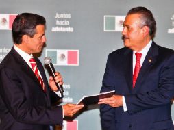 Enrique Peña Nieto y Manlio Fabio Beltrones en la presentación de la iniciativa. EL UNIVERSAL  /