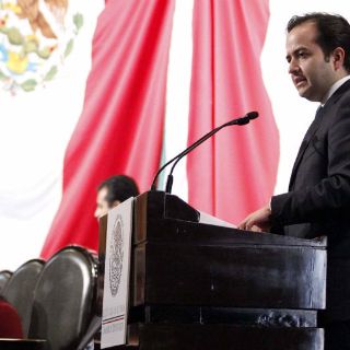 Poiré pide profundizar reformas para fortalecer libertades