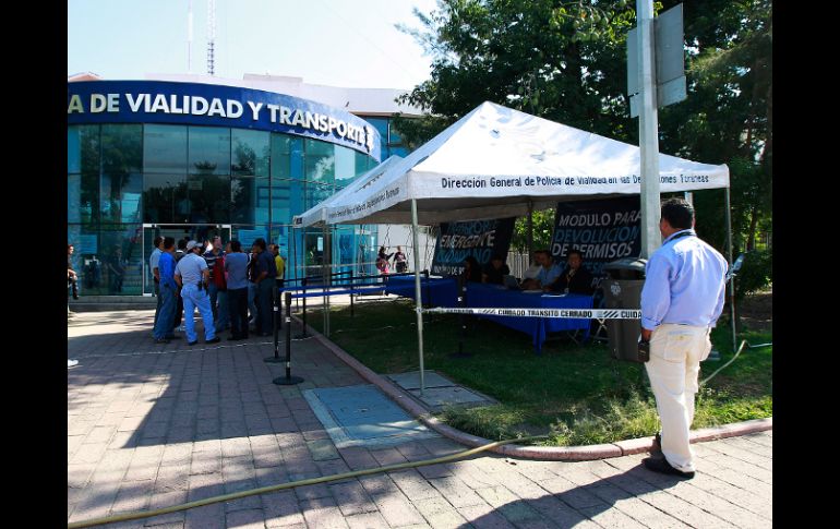 En segundo día, en el módulo afuera de SVyT la línea para recibir a camioneros sigue vacía. ARCHIVO  /