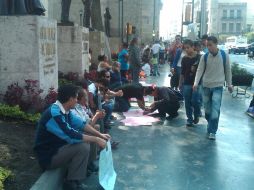 Se encontraban hoy sentados en la Rotonda de los Jaliscienses Ilustres.  /